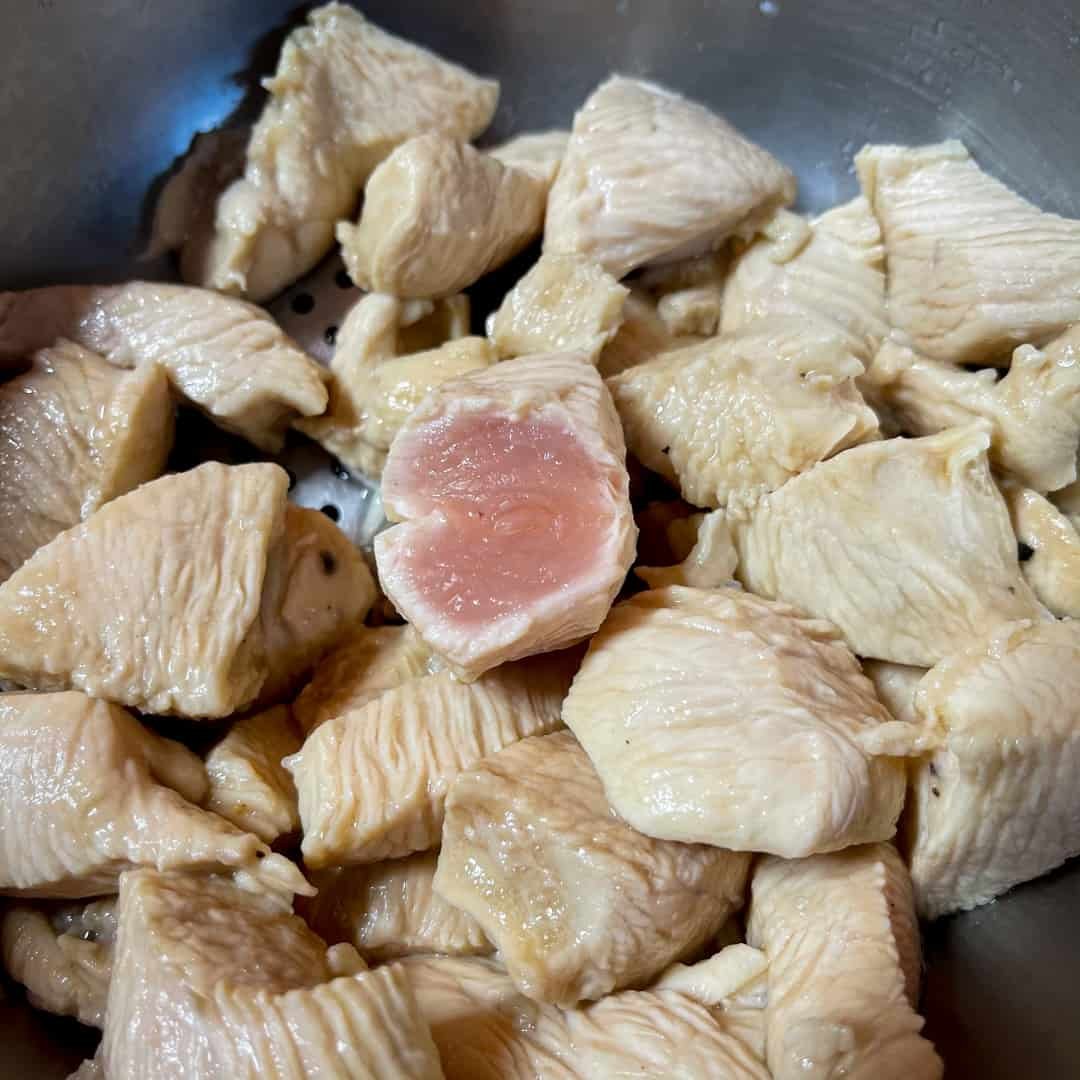 hai con gà đá nhau hai con gà đá nhau