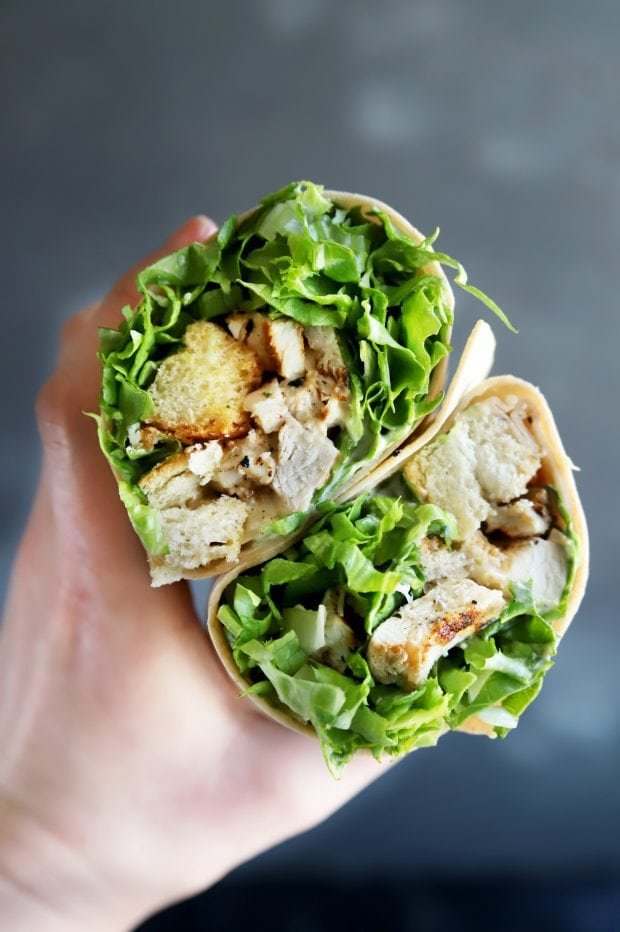 ảnh con gái chơi gà đá ảnh con gái chơi gà đá